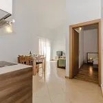 Stunning In With Wifi アパート Vlašići