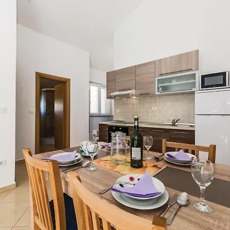 Apartmán Lovely In With Kitchen *